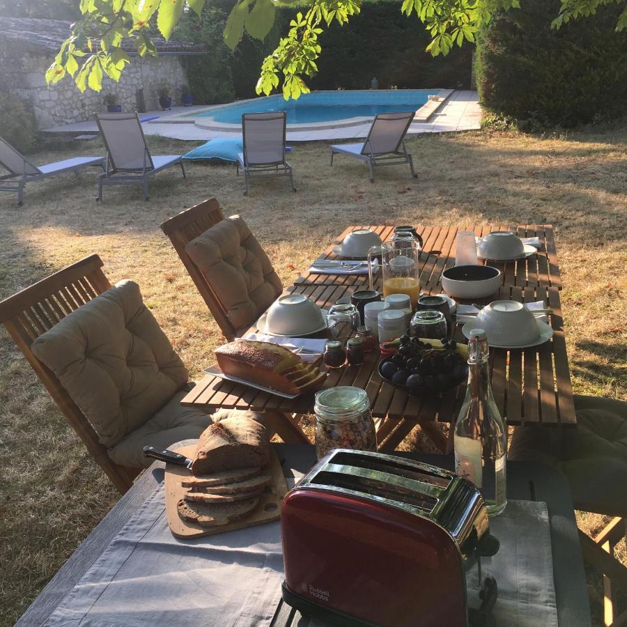 Sur Mon Chemin Chambres D'Hotes Cahuzac-sur-Vère Esterno foto